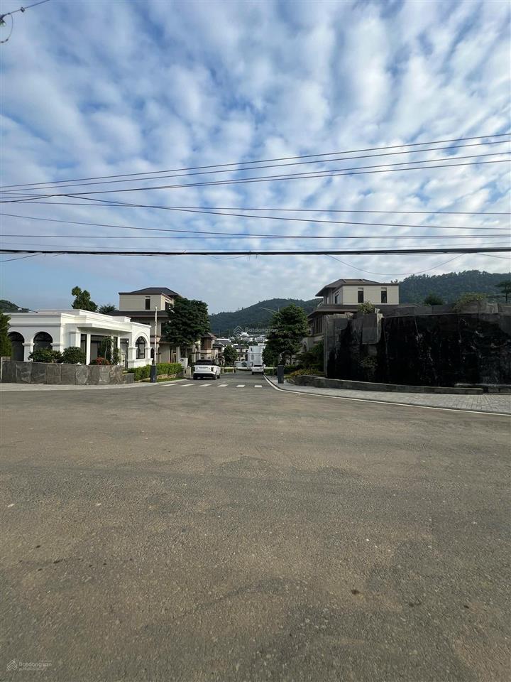 Cần bán mảnh đất rộng hơn 2.5ha tại thôn bãi dài, xã tiến xuân, thạch thất, hà nội, 240 tỷ