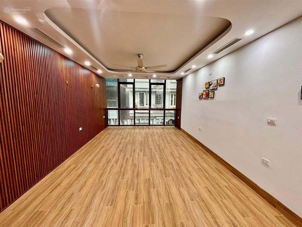 Hạ 1 tỷ , 26,3 tỷ , 65m2 , trần quốc hoàn , làm vp , cty , và dòng tiền hàng tháng