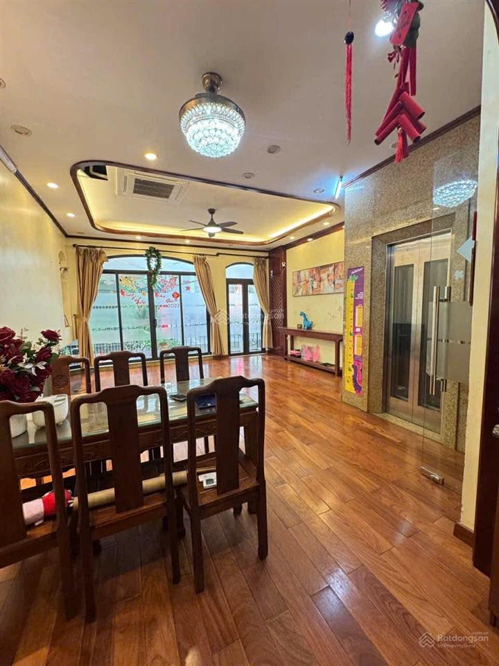 Cần bán gấp , 60m2 , mt 5,5m , trần quốc hoàn, làm vp, cty và dòng tiền hàng tháng