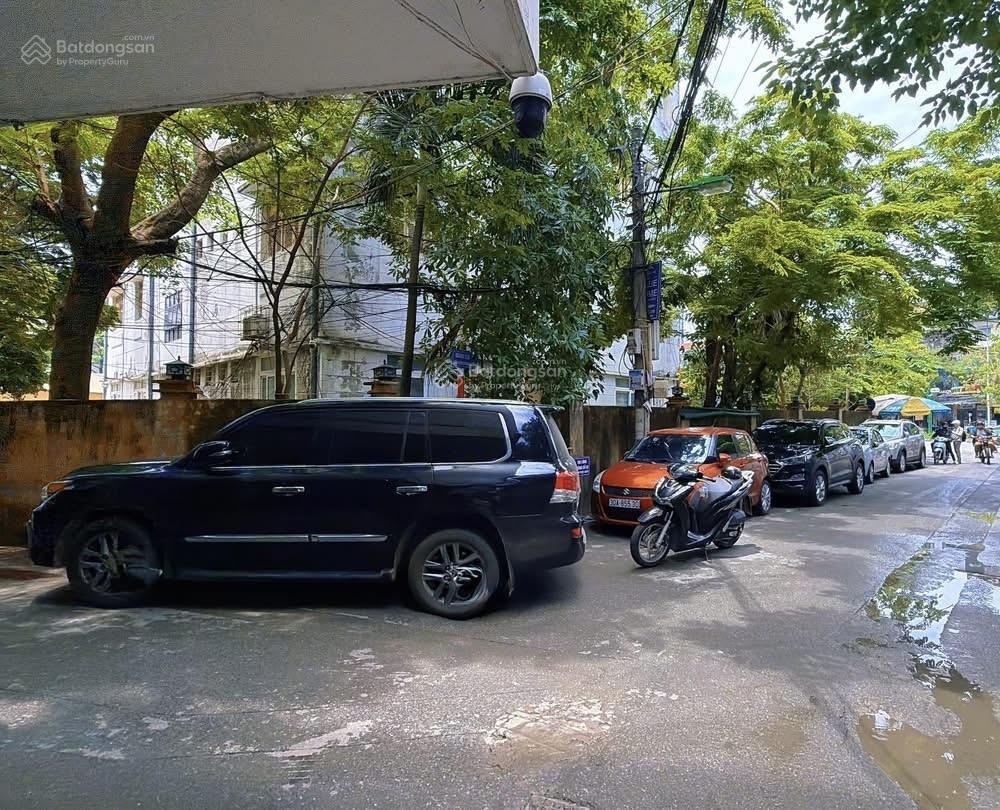 Hiếm, 20 tỷ , 50m2 , lô góc nguyễn văn huyên, 8 tầng thang máy , toà vp , cty