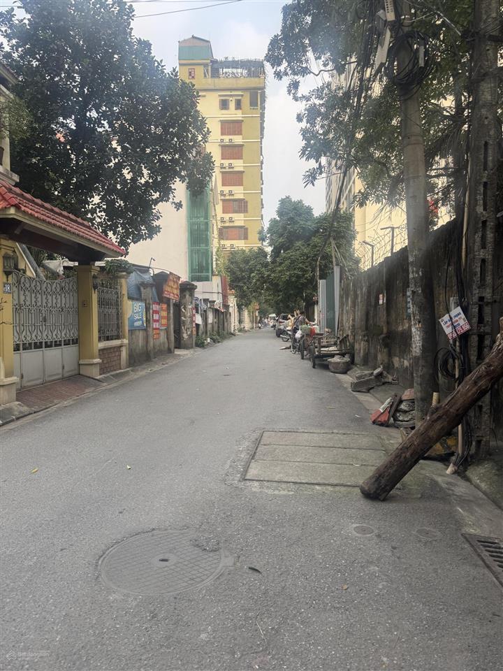 Hiếm , 25,8 tỷ , lô góc nguyễn phong sắc , 70m2 , 4 tầng , làm vp ,cty , dòng tiền hàng tháng
