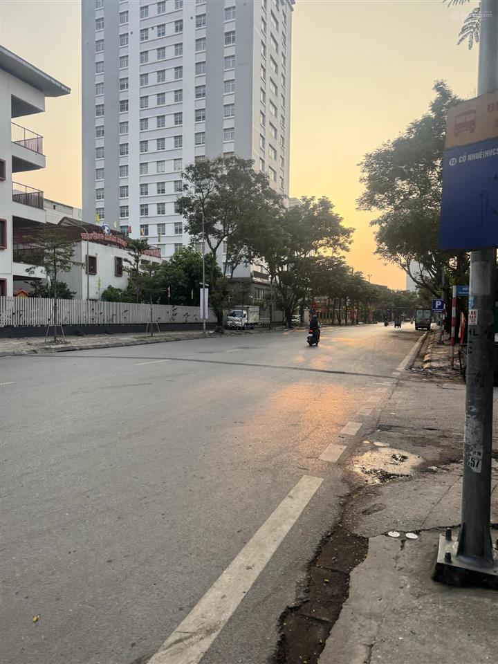 Giảm 1 tỷ , 25,5 tỷ , lô góc , trần quốc hoàn , 70m2 , 4 tầng , ô tô tránh , làm vp , cty , và ở
