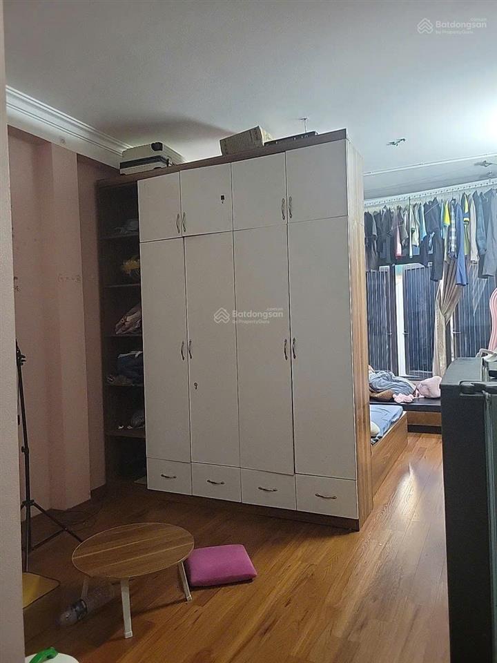 Cho thuê phòng, ngõ 8 lê quang đạo, 35m2, thang máy, đầu đủ đồ, xách vali đến ở, giá 4,2tr