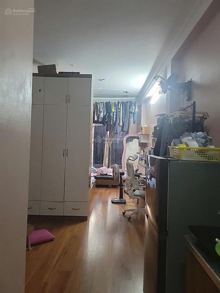 Cho thuê phòng, ngõ 8 lê quang đạo, 35m2, thang máy, đầu đủ đồ, xách vali đến ở, giá 4,2tr