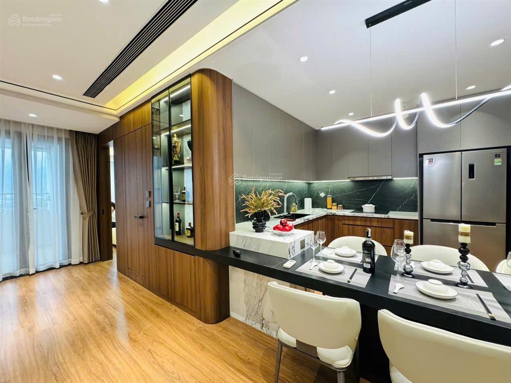 Bán a14 nam trung yên 62m2  2 ngủ  giá 5.6 tỷ  0988 579 ***