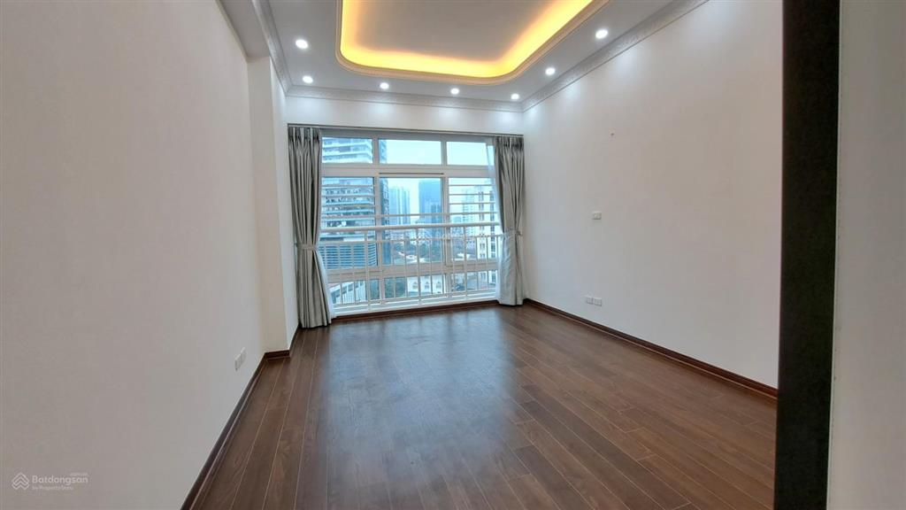 Bán chung cư 17t5 hoàng đạo thúy  151m2  10.8 tỷ  0988 579 ***