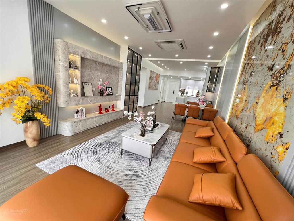 Bán căn hộ 4 ngủ 135,4m2, 12 tỷ tại chung cư viện chiến lược khoa học công an