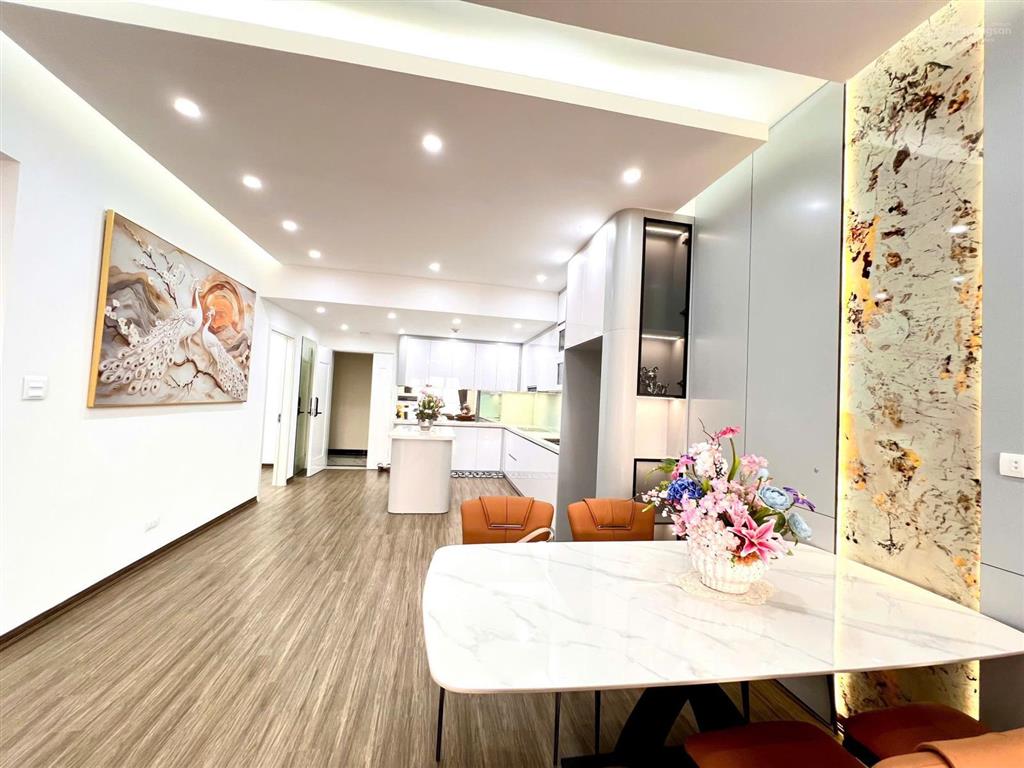 Bán căn hộ 4 ngủ 135,4m2, 12 tỷ tại chung cư viện chiến lược khoa học công an