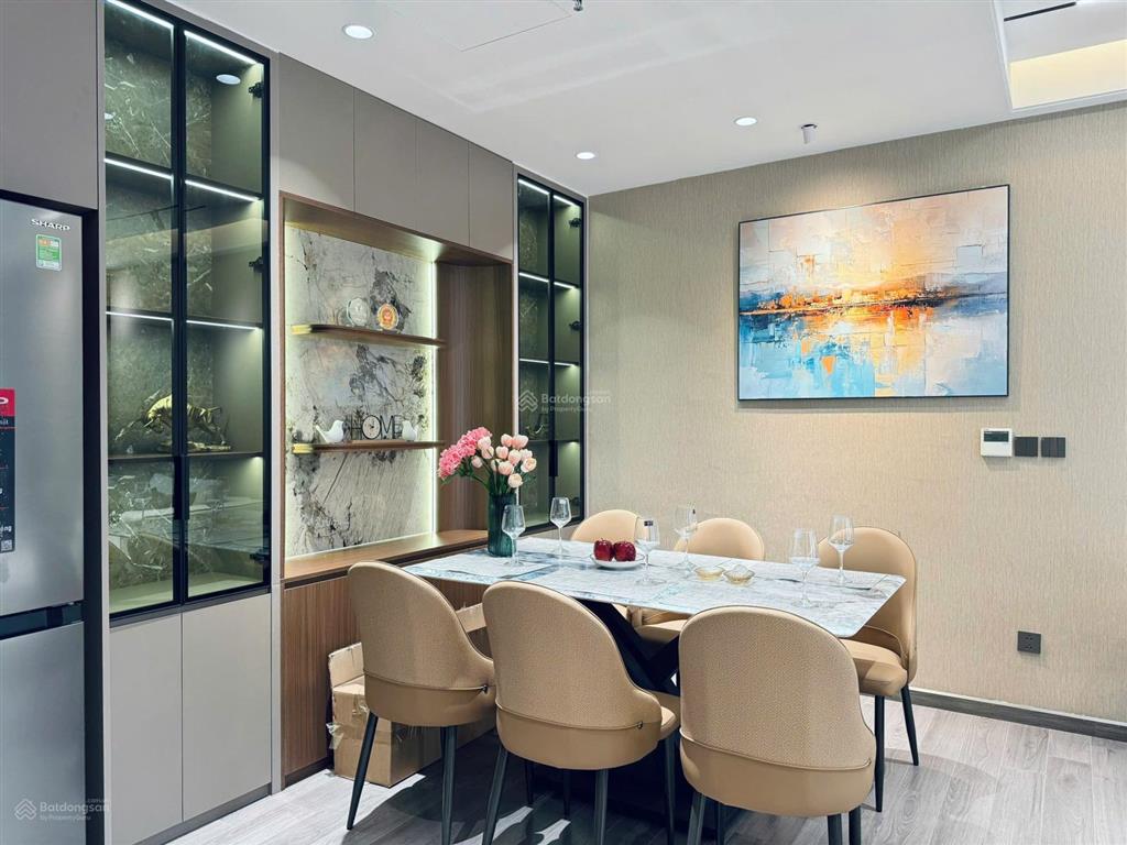 Chính chủ cần bán căn 3pn. 2vs. dt 117m2  tòa a cc thăng long number one bc view hồ. giá 10tỷ