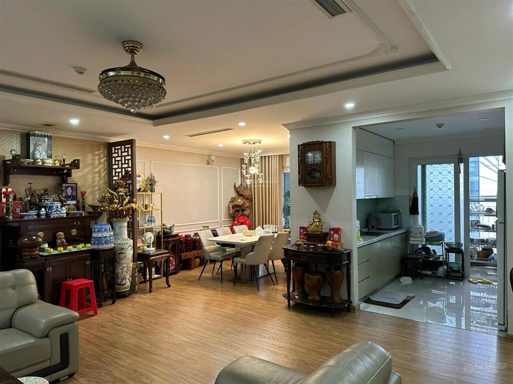 Thống nhất complex. căn góc dt 123m2, 3pn, 2vc, 12tỷ6 không đăng ảo mất time. giá tốt ac ơi