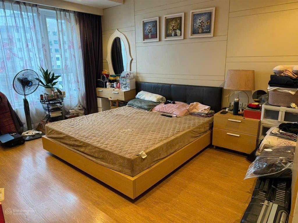 Thanh xuân complex. căn góc dt 122,6m2. 3pn full nội thất. gía chuẩn 12tỷ ( chủ nhà thiện chí )