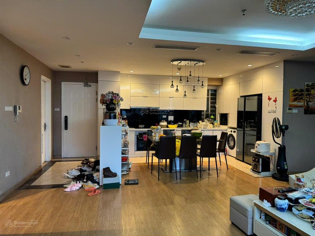 Thanh xuân complex. căn góc dt 122,6m2. 3pn full nội thất. gía chuẩn 12tỷ ( chủ nhà thiện chí )