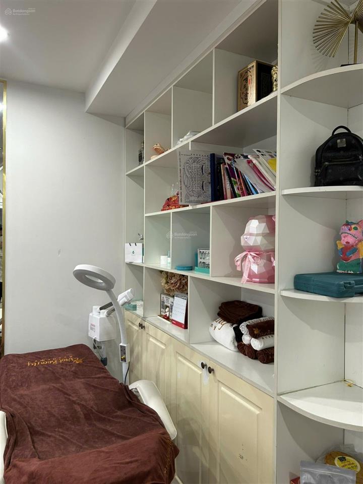 Hh2 bắc hà. chủ nhà gửi bán góc 4pn  3vs. dt 146m2. giá 9tỷ5, sẵn sổ full nt view thoáng