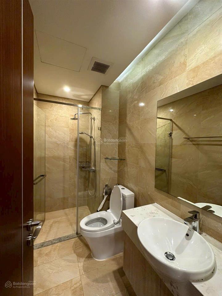 Goldseason 47 nguyễn tuân. căn hộ 2pn, 2vc, dt 76m2. giá 7tỷ8 ban công đn. sổ đổ lâu dài.