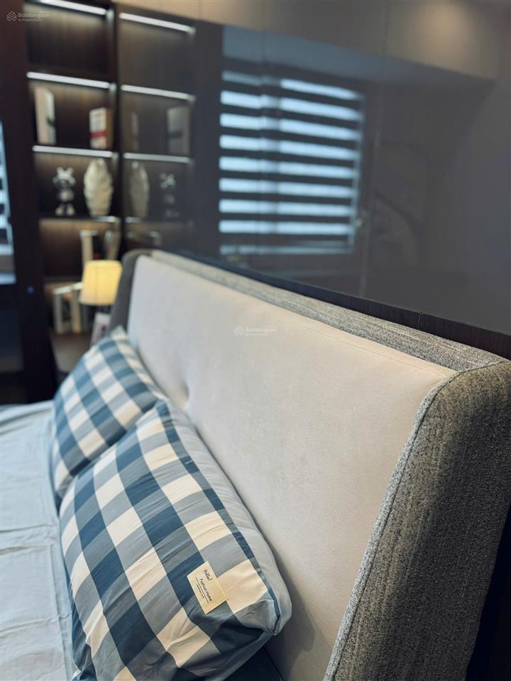 ( the sun mễ trì ) chủ nhà gửi bán căn góc. 3pn. 2vc. dt 81m2. tầng cao view thoáng. gía 7tỷ