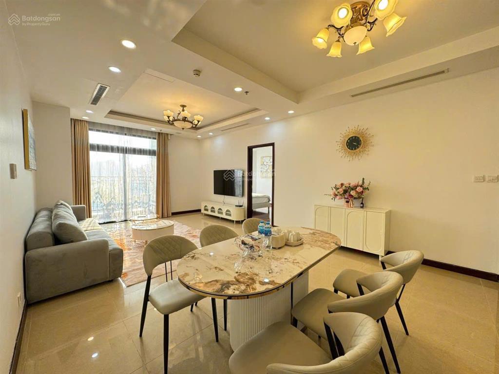 Vov mễ trì. 4,5 tỷ, dt 62m2, 2pn, 1wc, chính chủ cần bán gấp trong tháng tầng trung full nội thất.