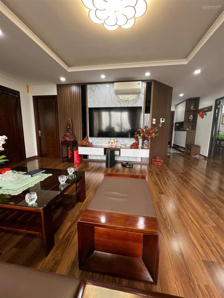 Cienco1  hoàng đạo thúy. căn góc dt 110m2, 3pn, 2vc, gía 9tỷ có slot oto chủ nhà thiện chí