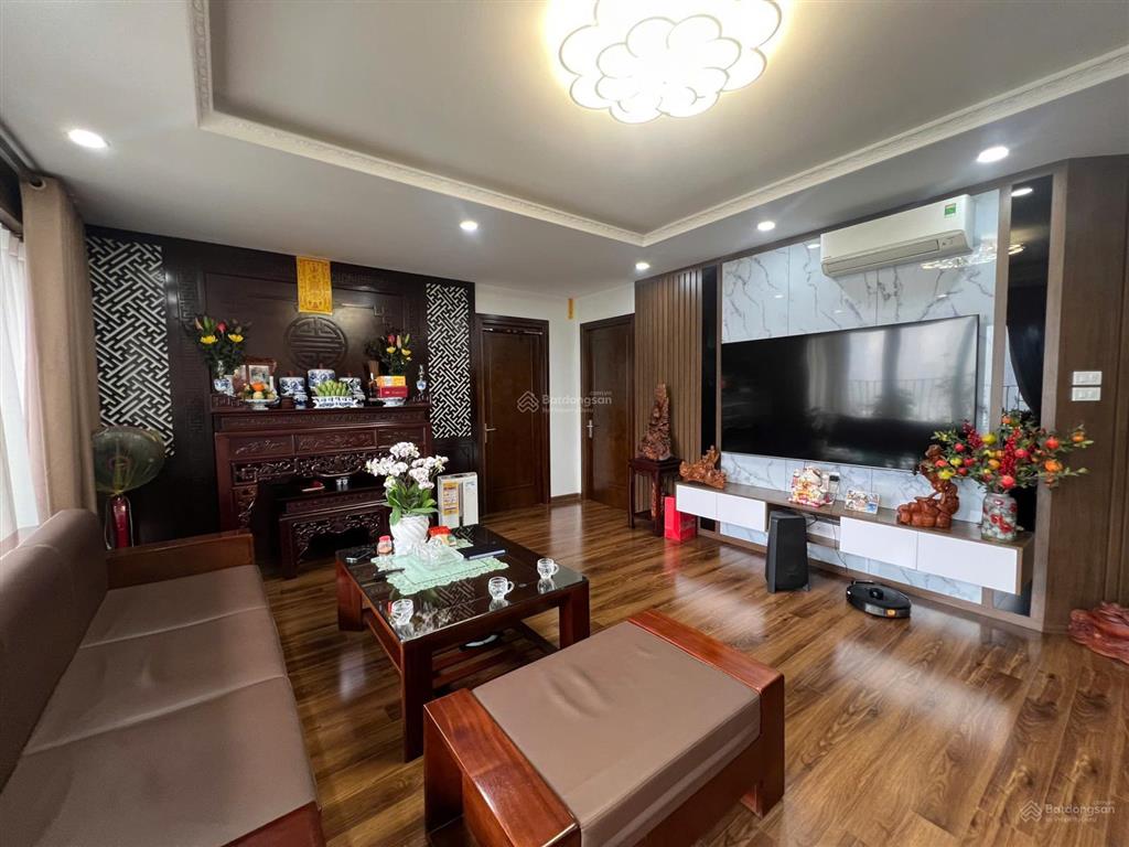 Cienco1  hoàng đạo thúy. căn góc dt 110m2, 3pn, 2vc, gía 9tỷ có slot oto chủ nhà thiện chí