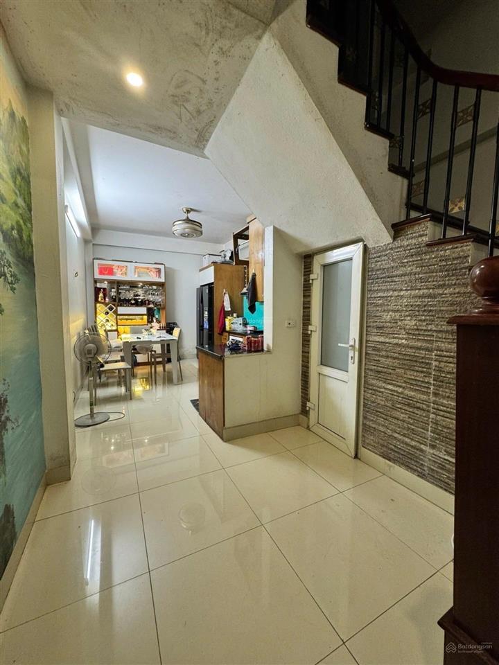Bán nhà nguyễn văn cừ long biên lô góc 2 mặt thoáng| ô tô đỗ cửa nhà dân xây chắc chắn chỉ 8,5 tỷ