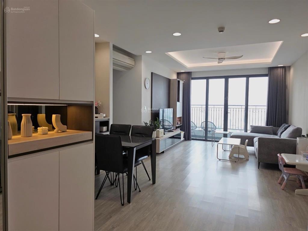 One 18 ngọc lâm 90m tầng cao 4 logia view sông hồng 7,5 tỷ