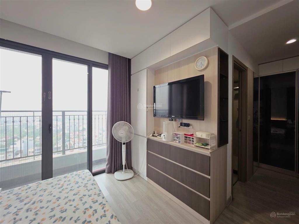 One 18 ngọc lâm 90m tầng cao 4 logia view sông hồng 7,5 tỷ
