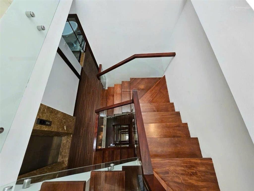Bán nhà nguyễn văn cừ 54m 6 tầng thang máy mt 5m ô tô tải tránh gara 7 chỗ 20,5 tỷ