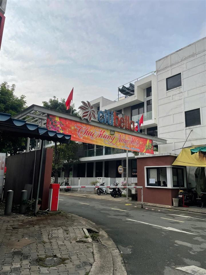 Cho thuê nhà căn góc 2 mặt tiền vị trí kinh doanh chiến lược
