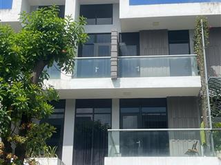 Bán nhà phố khu compound quy hoạch đồng bộ, an ninh 24/7, 3 tầng, 4pn, nội thất cao cấp, giá 9,5 tỷ