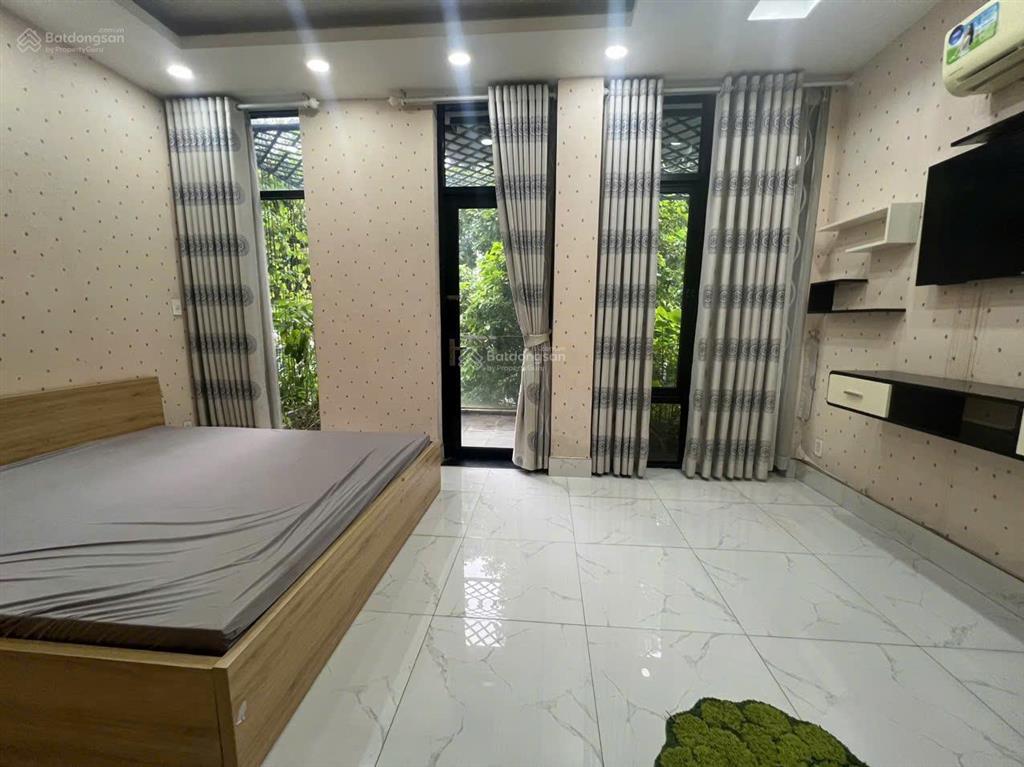 Bán nhà phố khu compound quy hoạch đồng bộ, an ninh 24/7, 3 tầng, 4pn, nội thất cao cấp, giá 9,5 tỷ