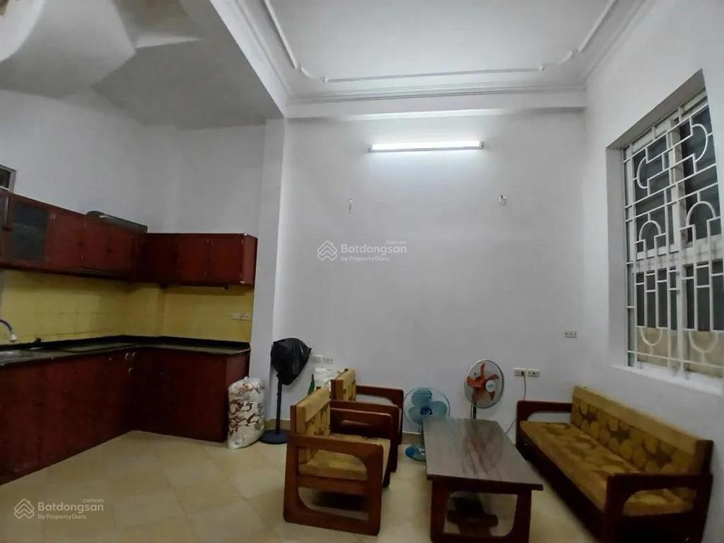 Bán nhà chùa bộc  đống đa  ngõ thông tây sơn  5 tầng  mt 5m  vài bước ra phố  8.x tỷ