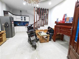 Bán nhà riêng trần cung  bắc từ liêm  dt 30m2  5 tầng  cách phố 50m  8.x tỷ