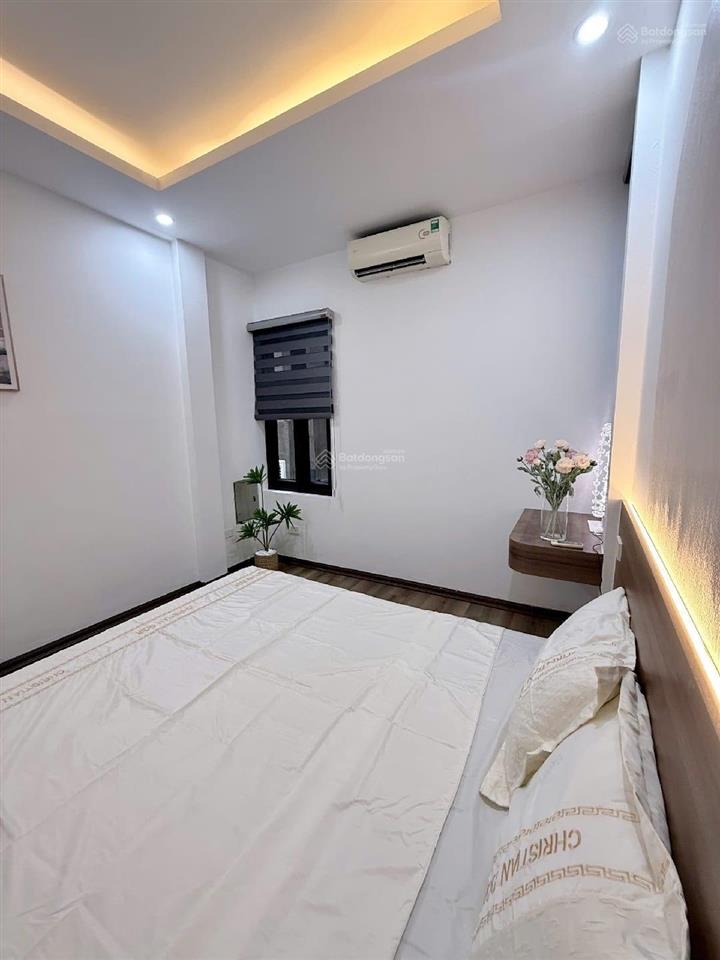 Nhà tây hồ giá tốt  hoàng hoa thám  5 tầng  ngõ thông  10m ra ô tô  nhỉnh 7 tỷ