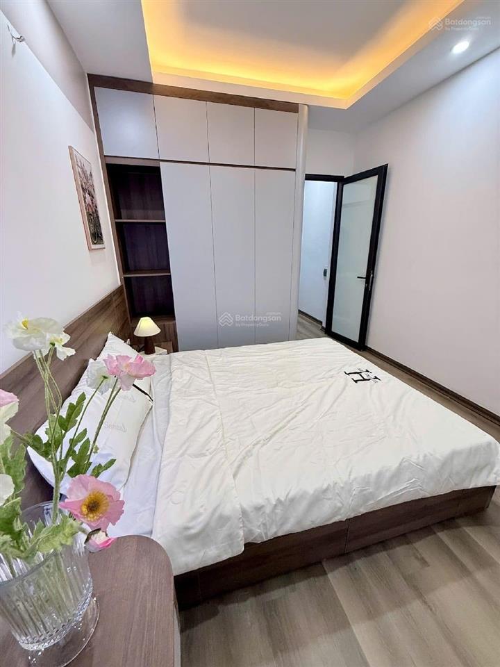 Nhà tây hồ giá tốt  hoàng hoa thám  5 tầng  ngõ thông  10m ra ô tô  nhỉnh 7 tỷ
