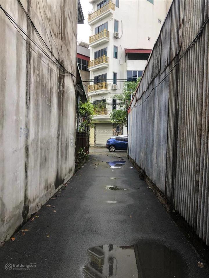 Chính chủ bán đất xa la  dt 30.2m2  mt 5.6m  ô tô vào nhà  cách phố 1 nhà  nhỉnh 7 tỷ