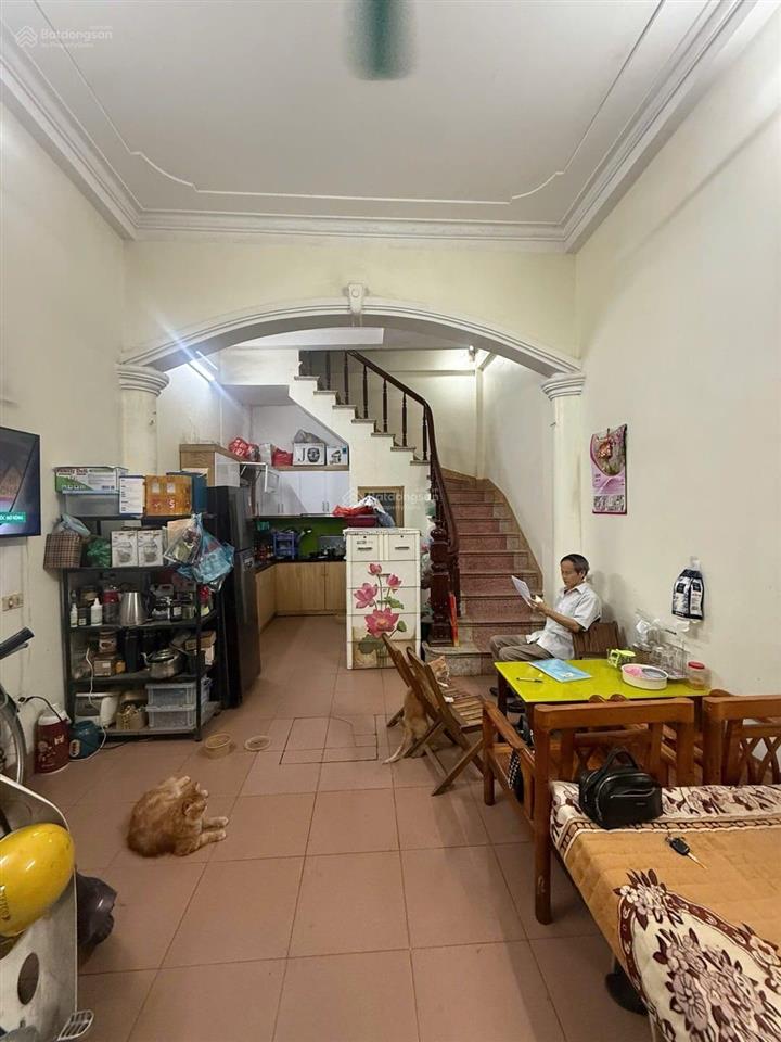 Bán nhà trương định, hai bà trưng, dt 33m, 4 tầng, mt 4m, 30m ra phố, 10p ra hồ gươm, chỉ 7.x tỷ