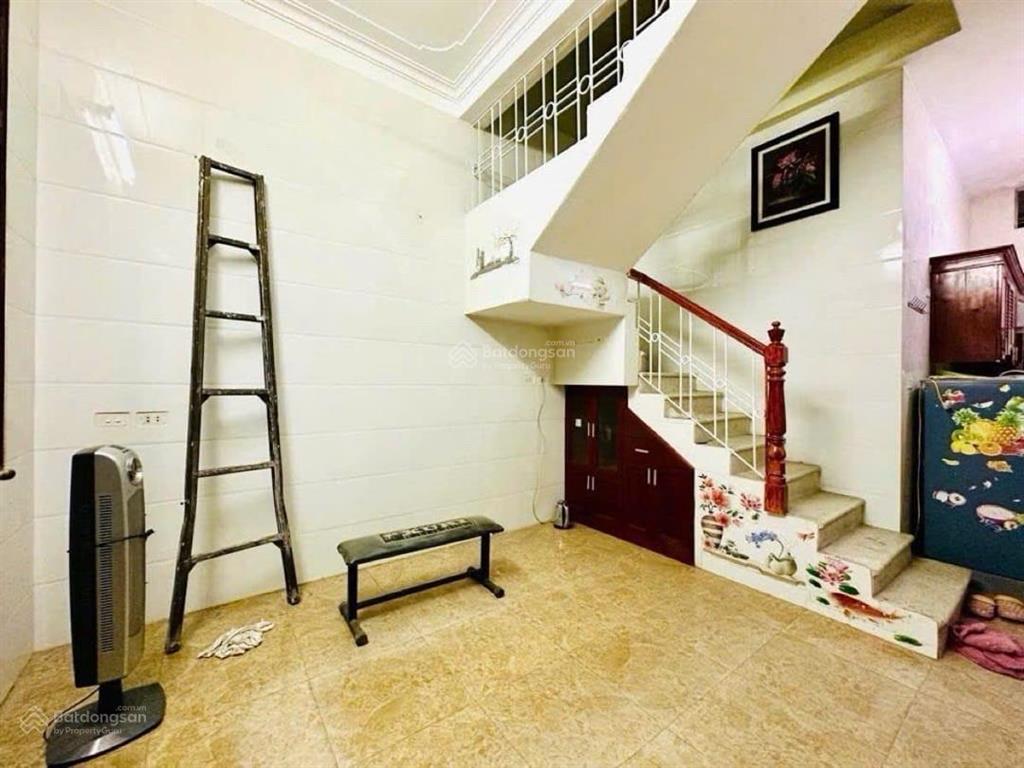 Bán nhà chùa bộc, đống đa  dt 24.1/30m, 5 tầng, mt 3.9m, 2 thoáng, chỉ nhỉnh 8 tỷ