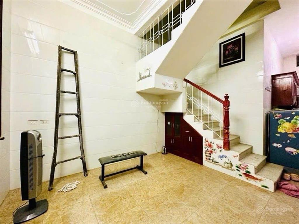 Bán nhà chùa bộc  dt 24.1/30m, 5 tầng, 2 thoáng, gần hv ngân hàng, chỉ nhỉnh 8 tỷ