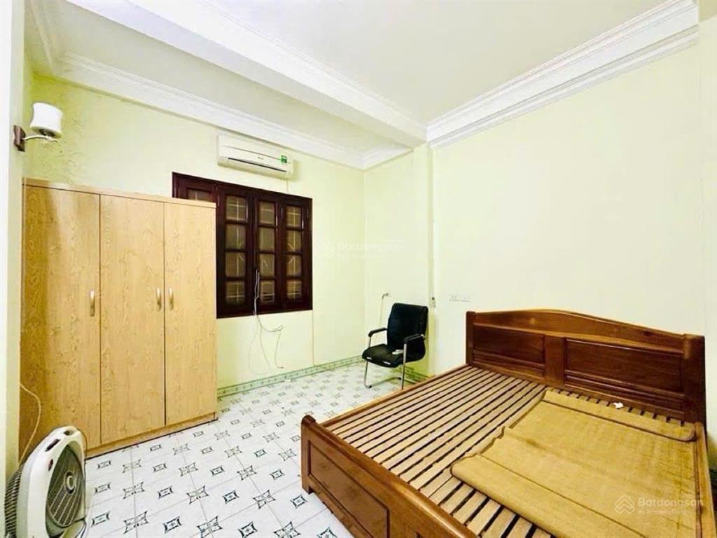 Bán nhà chùa bộc  dt 24.1/30m, 5 tầng, 2 thoáng, gần hv ngân hàng, chỉ nhỉnh 8 tỷ