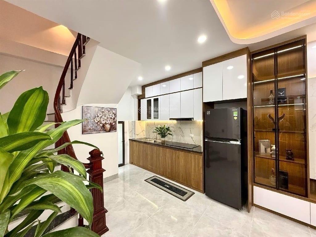 Bán nhà đẹp định công thượng, ô tô đỗ cửa, ngõ thông, dt 31m, 5 tầng, mt 4m, 8.x tỷ