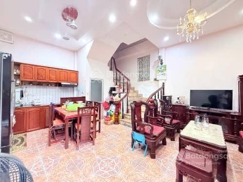 Bán nhà lô góc tây hồ, dt 67m², 4 tầng, mt 6m, 2 thoáng, gần phố, chỉ nhỉnh 15 tỷ