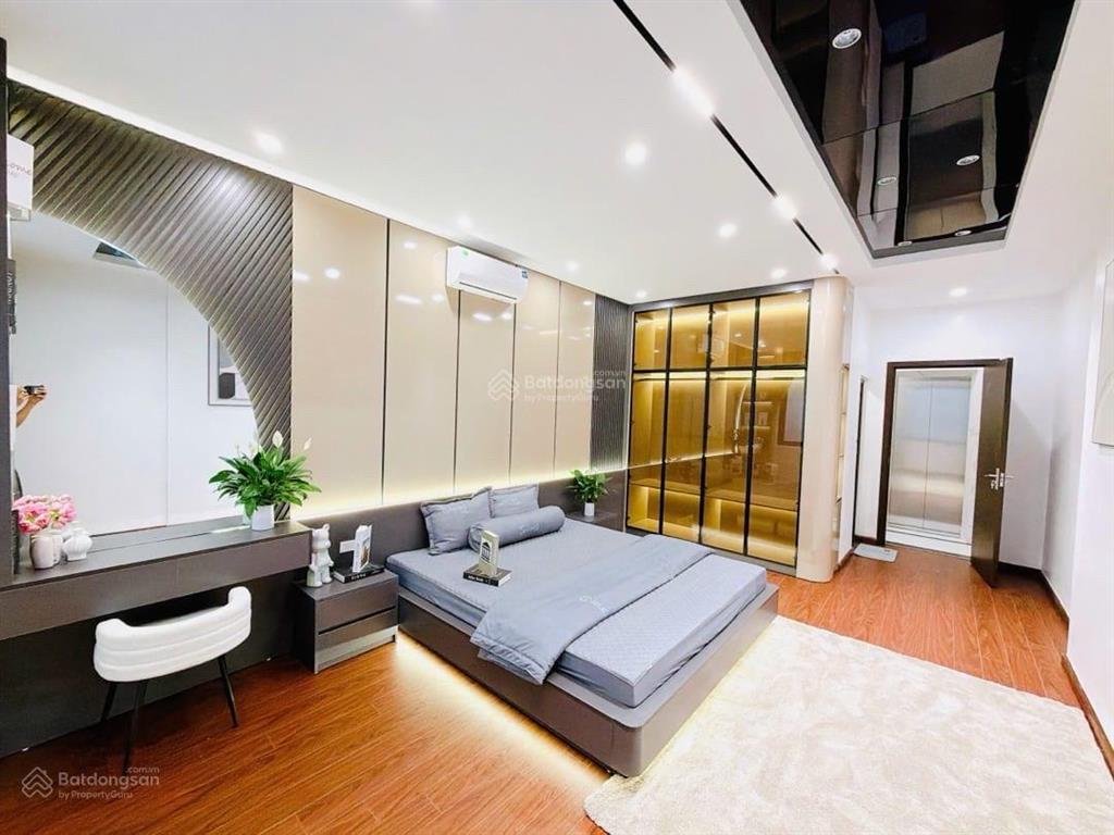 Bán nhà khương trung, dt 47m2, 5 tầng thang máy, ngõ rộng, sát ô tô, mới tinh full đồ, 10.x tỷ
