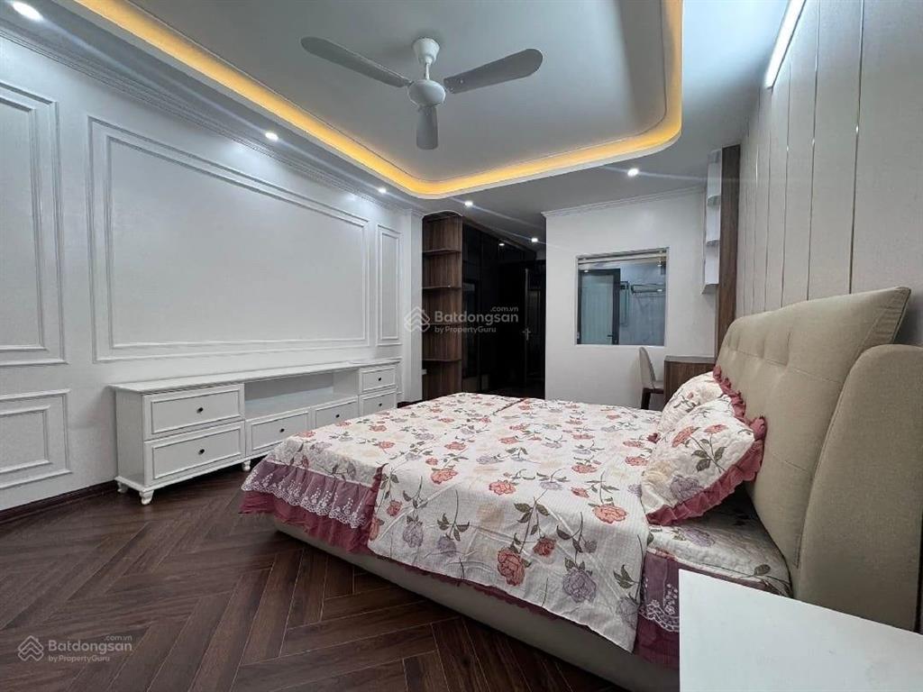 Bán nhà lò đúc  7 tầng thang máy  full nội thất cao cấp  50m ra phố  giá nhỉnh 19 tỷ