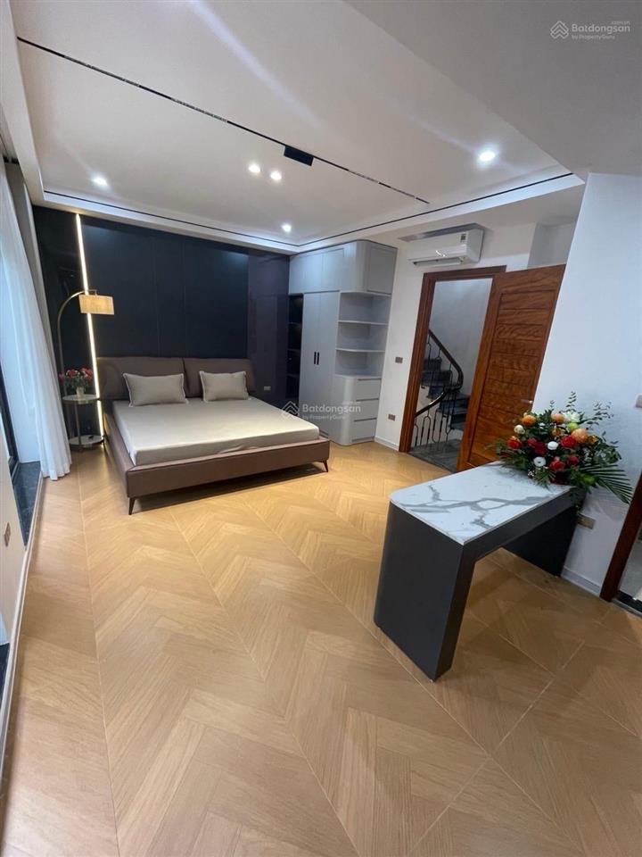 Bán nhà bạch mai  dt 47m2 6 tầng thang máy  mt 6.3m  1 nhà ra phố  giá nhỉnh 14 tỷ