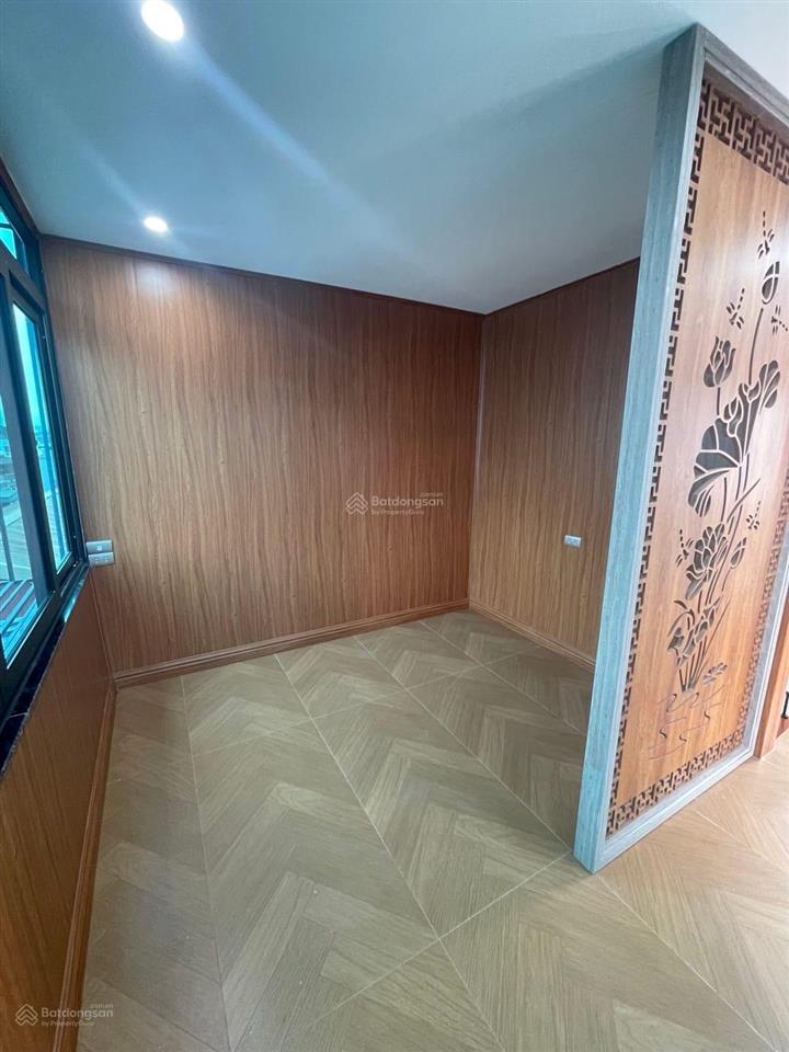 Bán nhà bạch mai  dt 47m2 6 tầng thang máy  mt 6.3m  1 nhà ra phố  giá nhỉnh 14 tỷ
