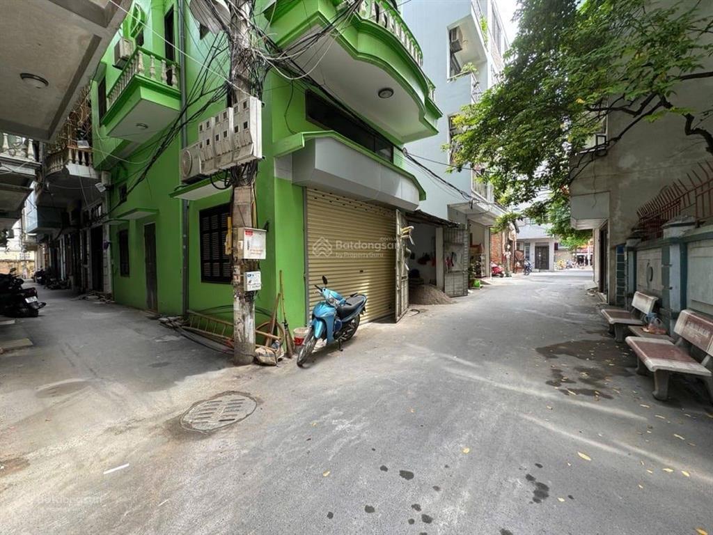 Ô tô vào nhà! bán nhà vạn phúc hà đông  39m2  4 tầng  ngõ thông  chỉ nhỉnh 10 tỷ