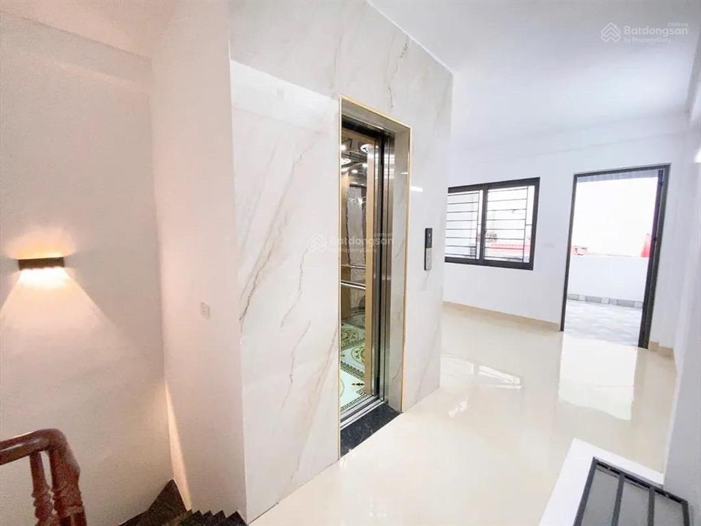 Bán nhà 30m2 x 5 tầng xây mới có thang máy  ngõ chùa xa la hà đông  ô tô đỗ cửa  giá 8.x tỷ