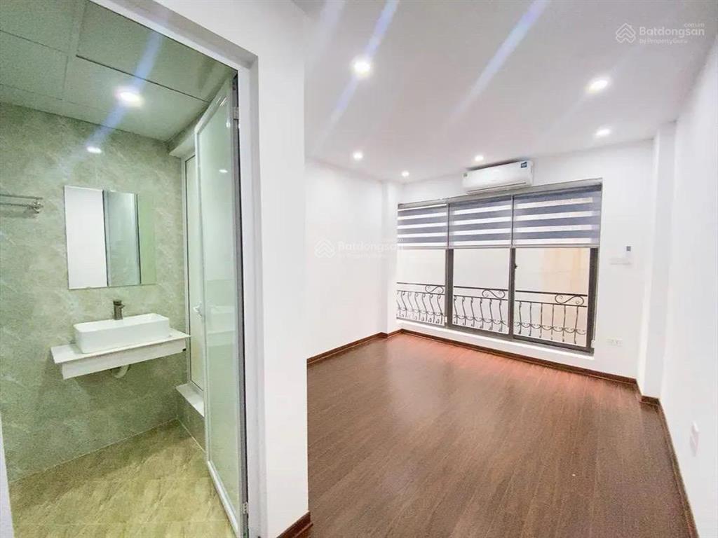 Bán nhà 30m2 x 5 tầng xây mới có thang máy  ngõ chùa xa la hà đông  ô tô đỗ cửa  giá 8.x tỷ