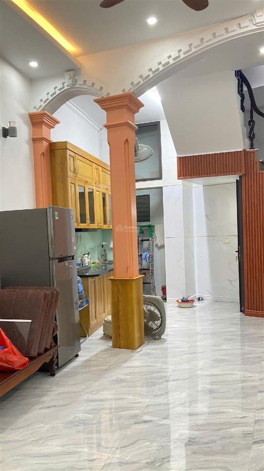 Bán nhà phương mai đống đa, dt 33m2 mt 4,02m, 5 tầng ở ngay, ngõ thoáng, giá nhỉnh 8 tỷ