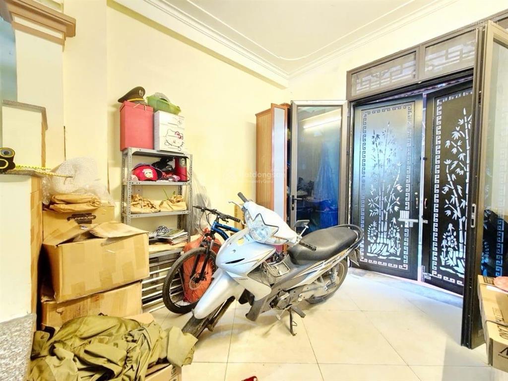 Bán nhà tân xa hà đông  30m2  2 mặt thoáng vĩnh viễn  sân rộng  4pn đủ công năng  giá 6.x tỷ