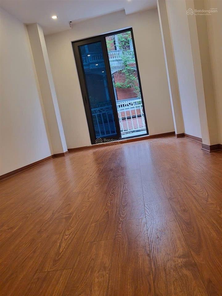 Bán nhà chiến thắng hà đông  dt 33m2 4 tầng  ô tô đỗ cửa ngõ thông  full nội thất  giá 8.x tỷ